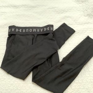 Under armor black leggings woman s